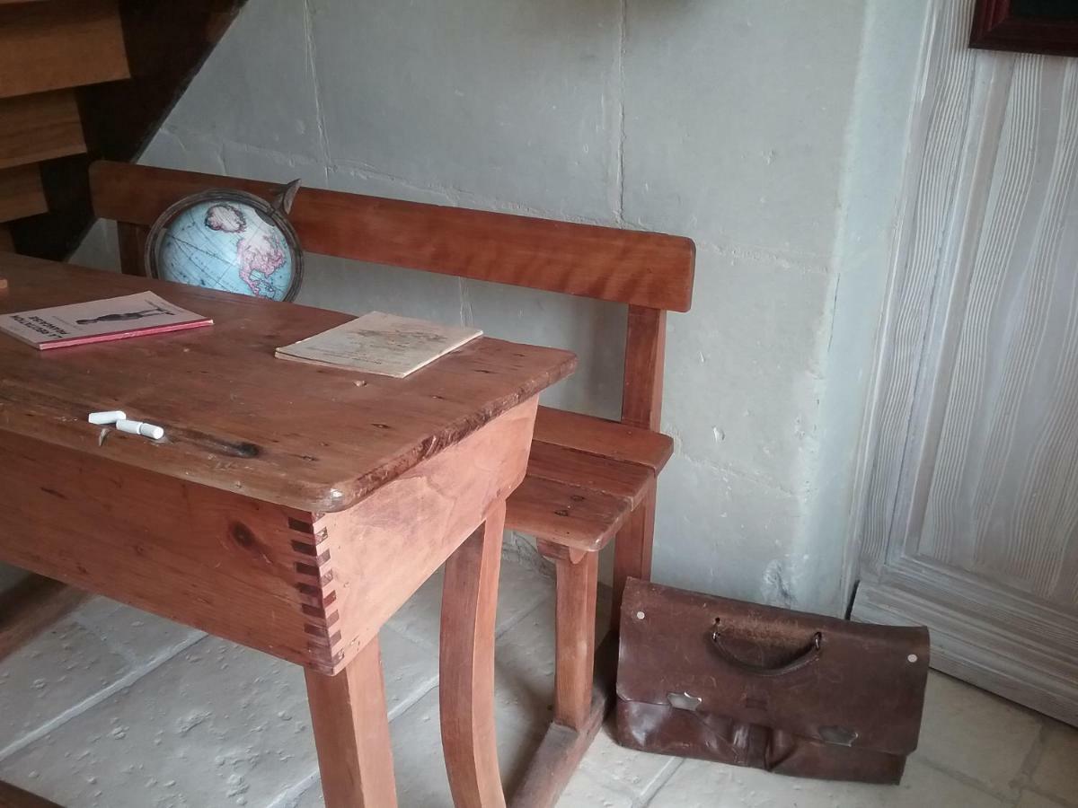 Ecole De Mathuna De Marigny Brizay Zewnętrze zdjęcie
